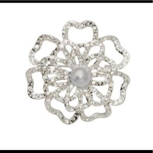BNWT DAVID TUTERA EMBELLISH CRYSTAL PEARL BROOCH